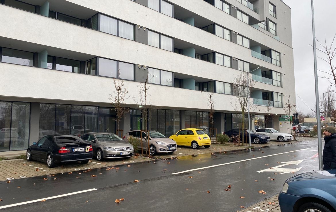 Spatii comerciale de inchiriat in Atria Urban Resort, imagine generala acces si parcare