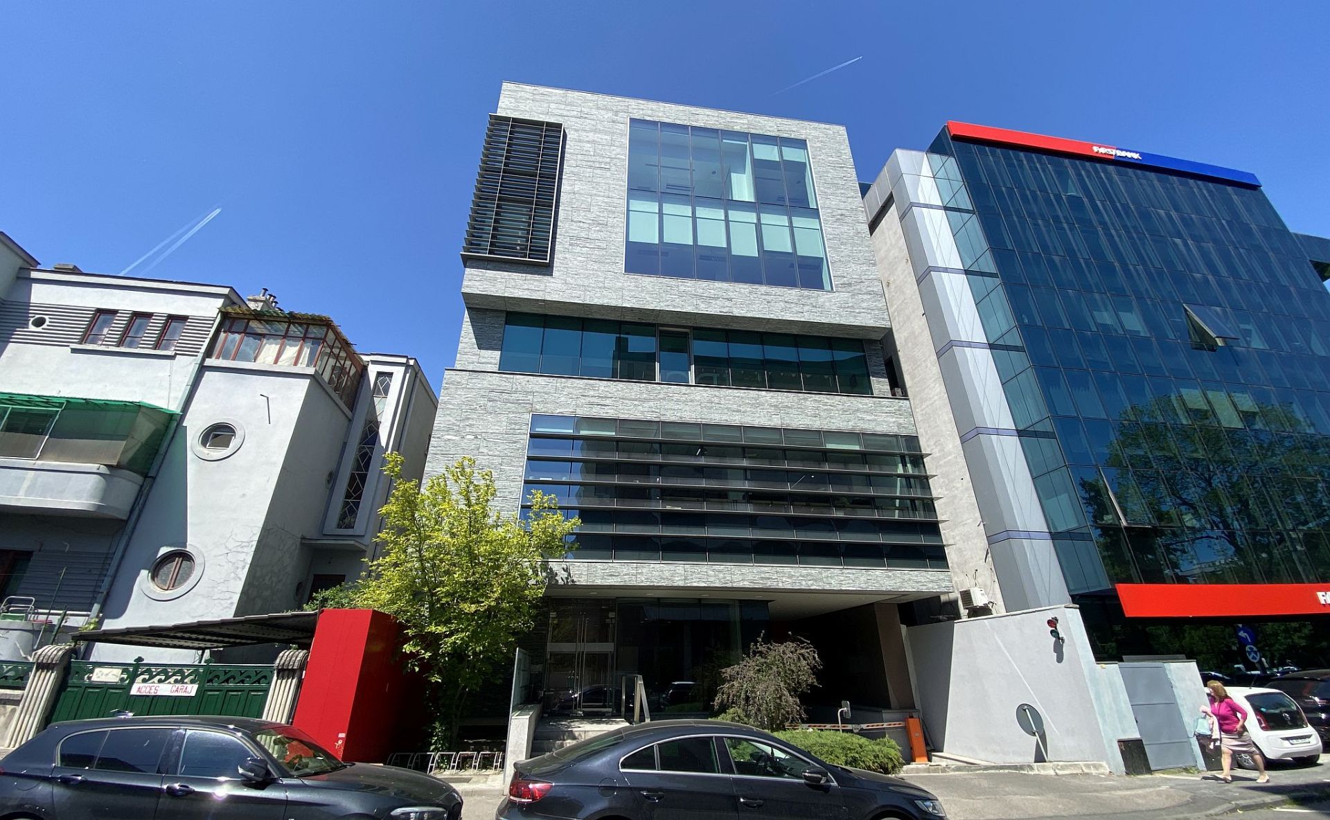 Spatii comerciale de inchiriat in Aviatorilor 47, cadru general fatada