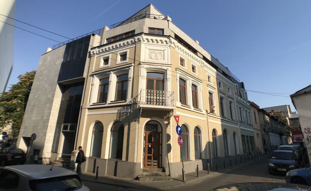 Inchiriere spatii comerciale in zona Unirii. Vedere generala cladire