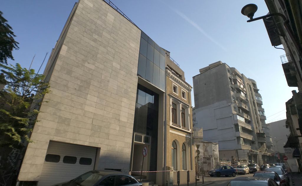 Inchiriere spatii comerciale in zona Unirii. Vedere laterala