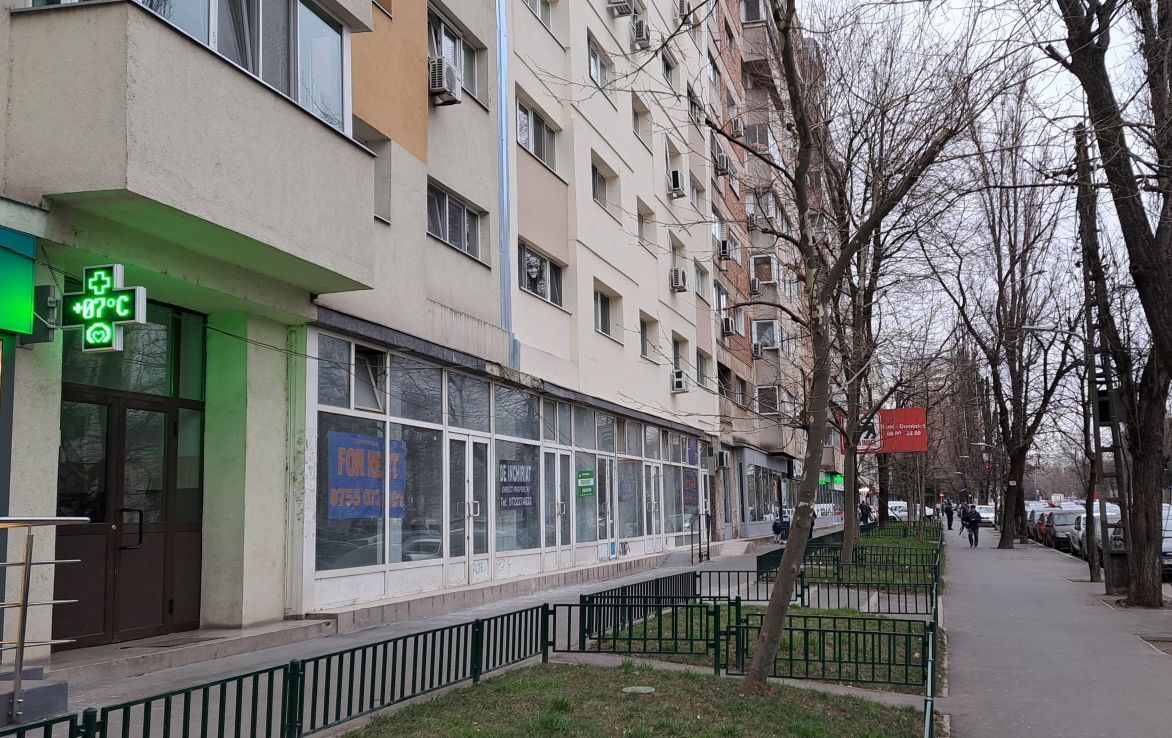 Spatii comerciale de inchiriat pe Bd. Basarabia, acces metrou Titan, vedere din lateral
