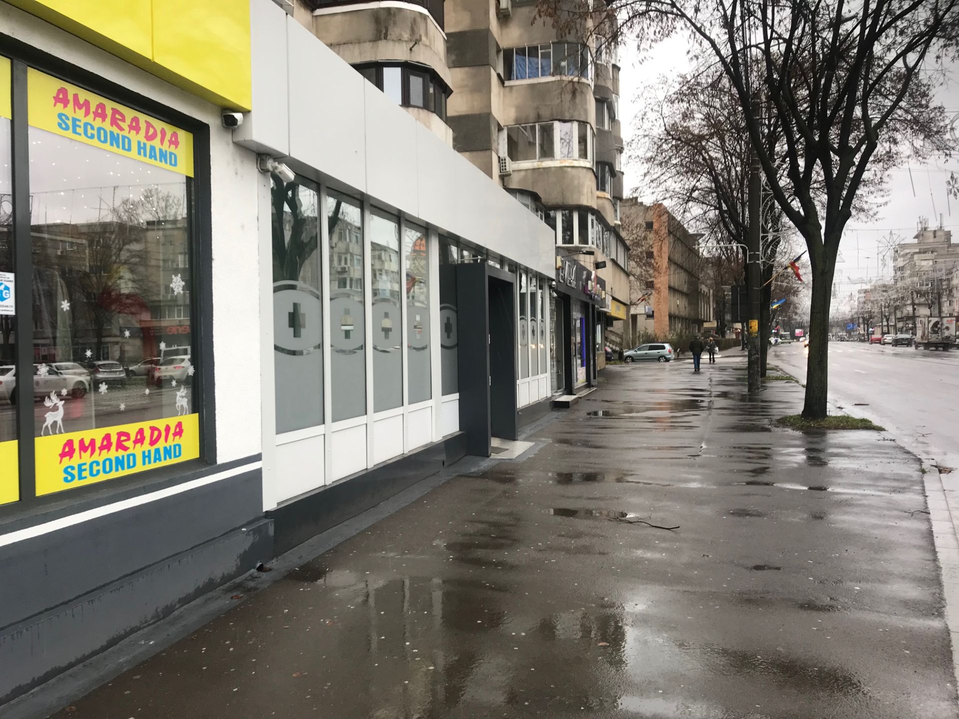 Spatiu comercial de inchiriat in Braila in zona ultracentrala. Vedere laterala