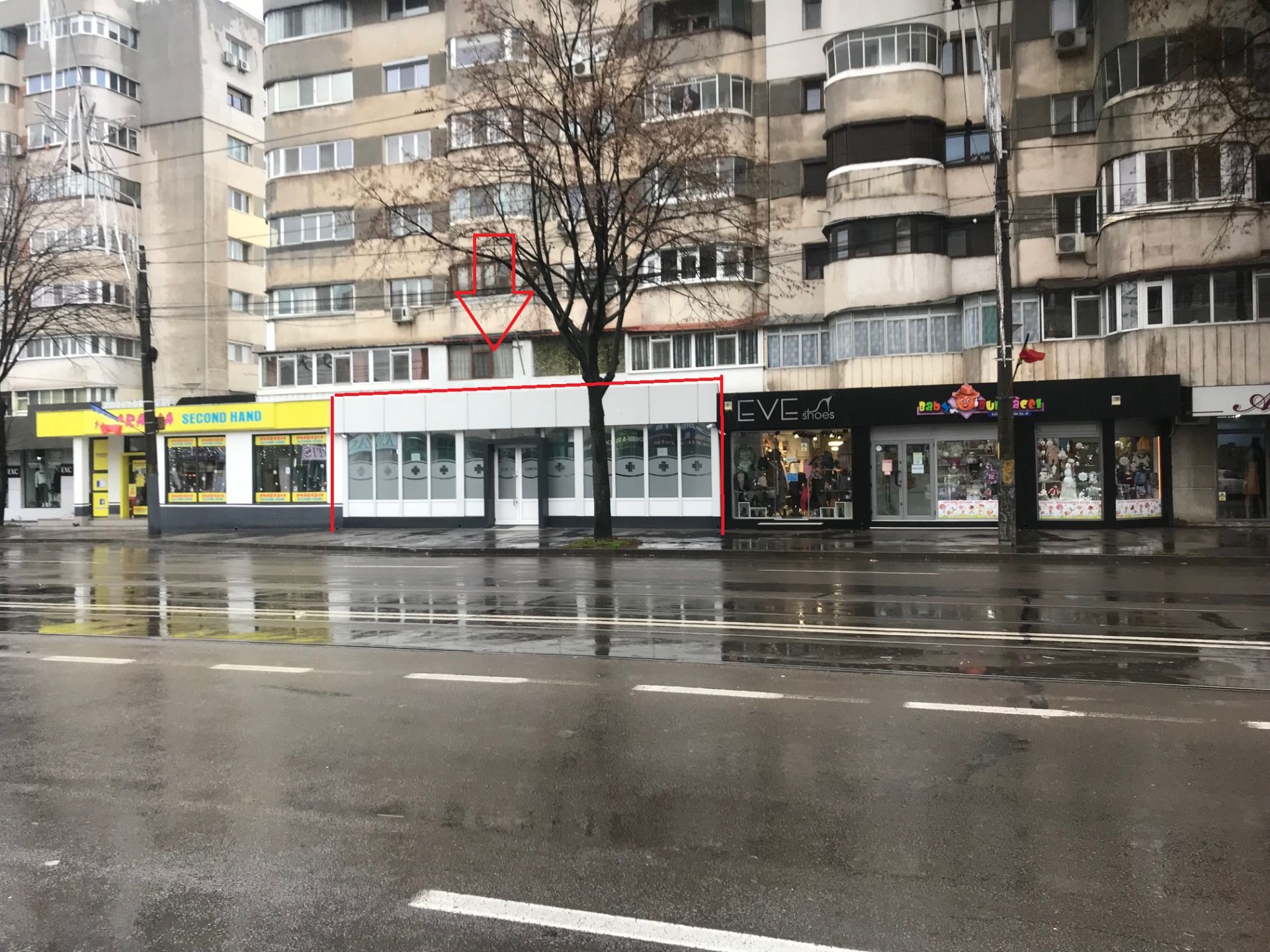 Spatiu comercial de inchiriat in Braila in zona ultracentrala. Delimitare spatiu disponibil