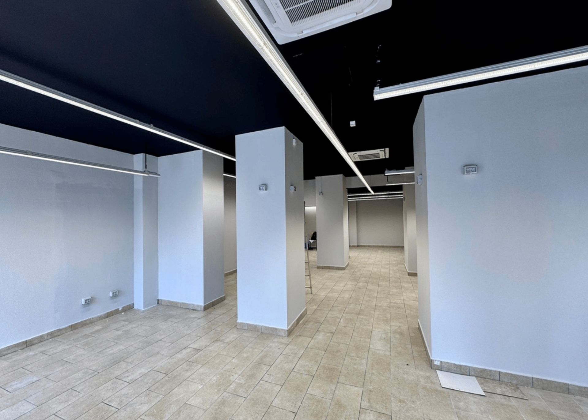 Spatiu comercial de inchiriat Ghencea 34, poza interior 1.jpeg
