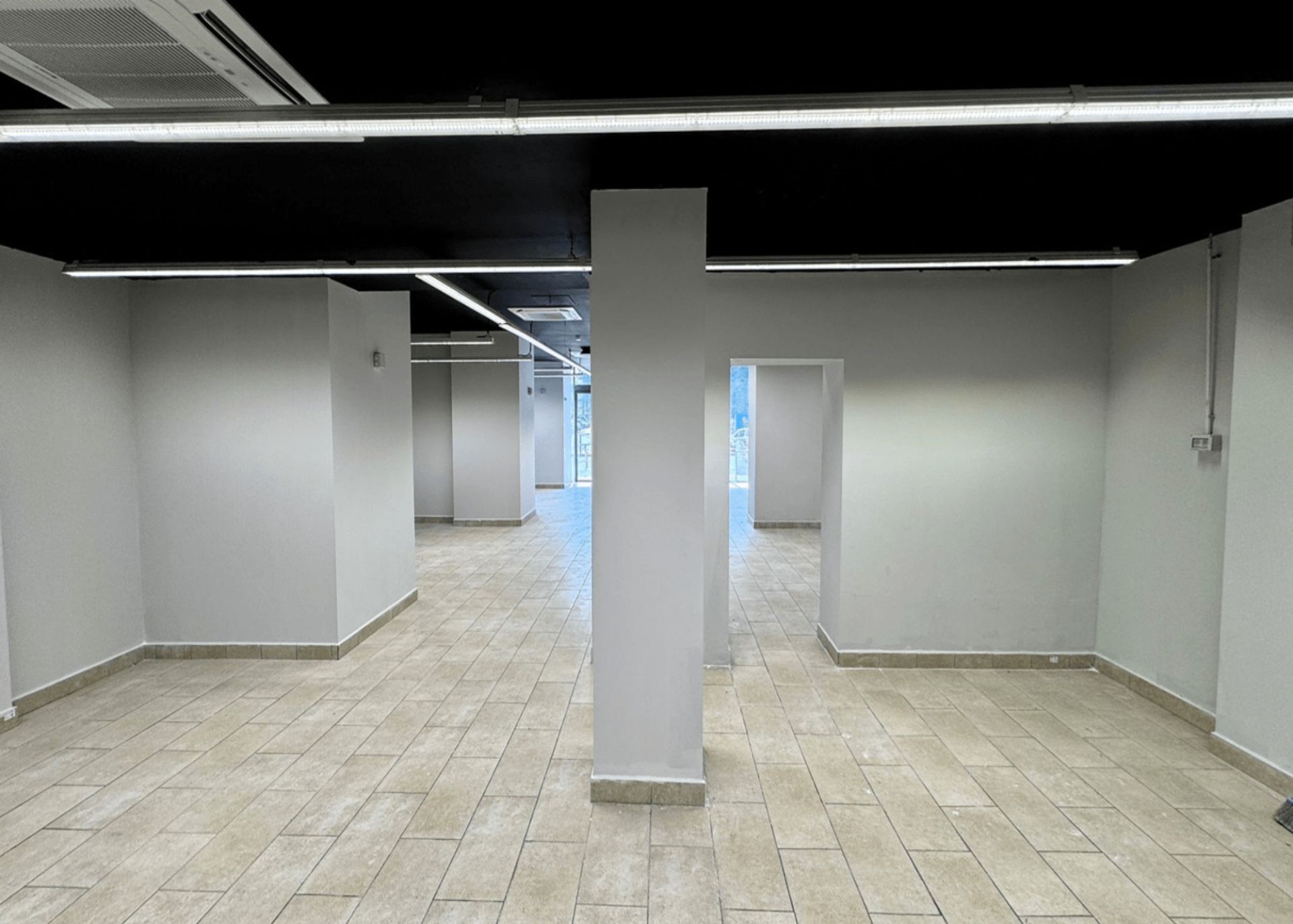 Spatiu comercial de inchiriat Ghencea 34, poza interior 2.jpeg