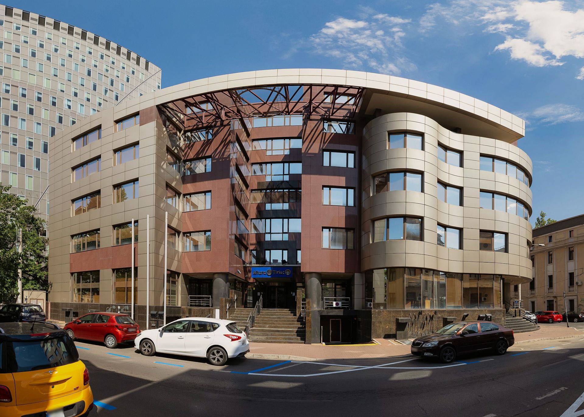 Caderea Bastiliei 80-84 - poza 1.jpg