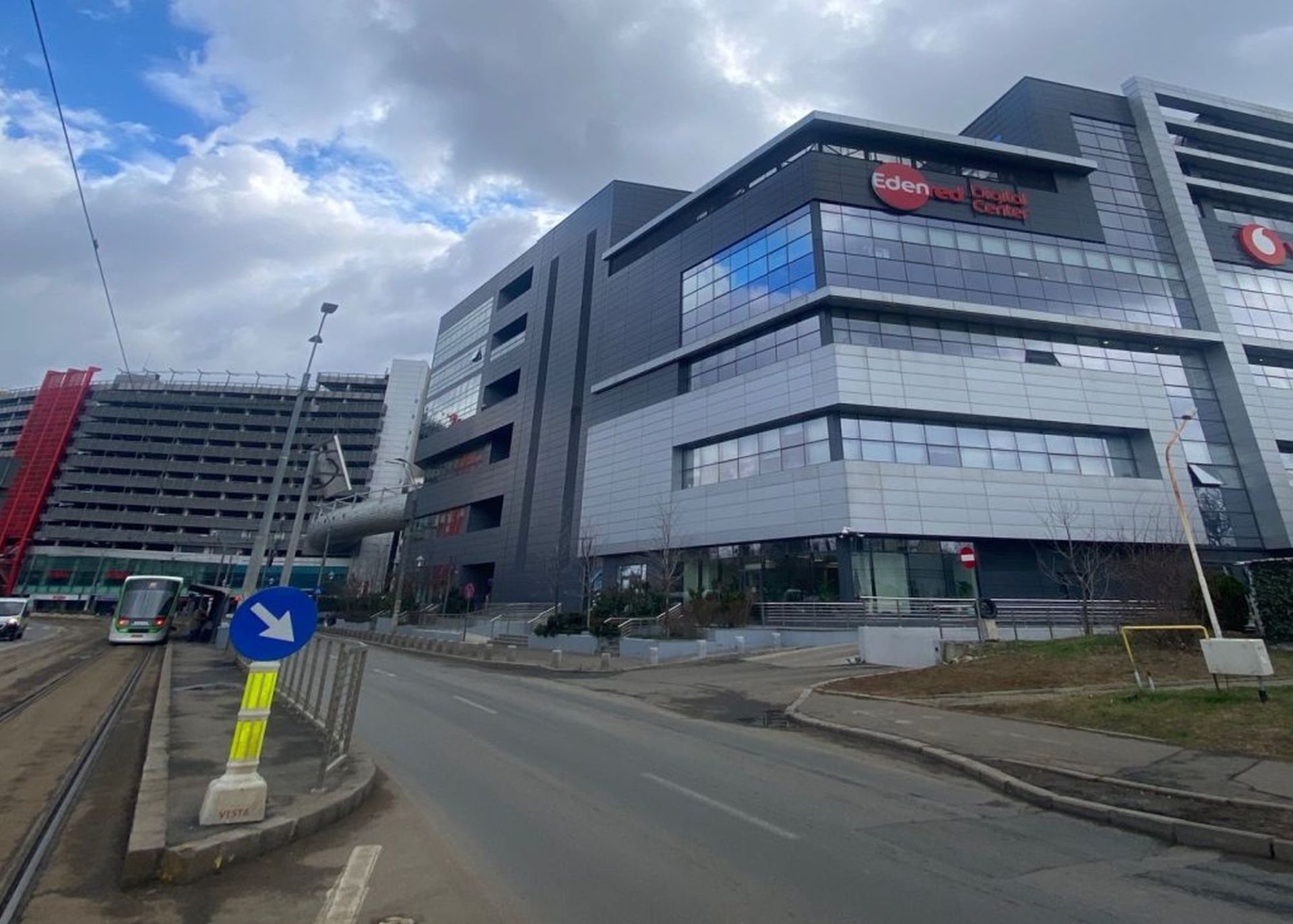 CITY OFFICES spații comerciale metrou Eroii Revoluției imagine acces parcare