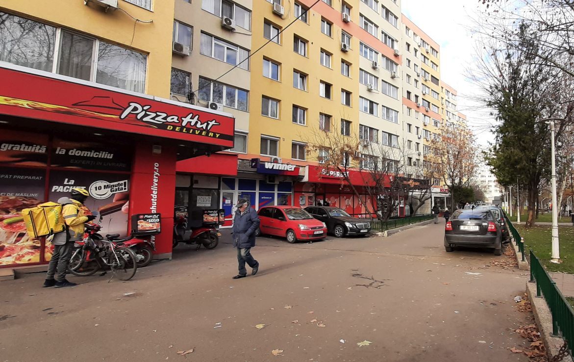 Spatiu comercial de inchiriat in sectorul 2, Soseaua Colentina 1-5, vedere stradala laterala