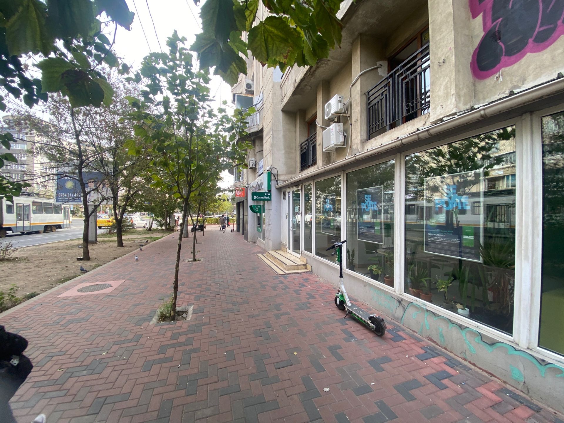 Spatiu comercial de vanzare, pe Bulevardul Corneliu Coposu 3-5, Bucuresti - zona ultracentrala. Vedere vitrina