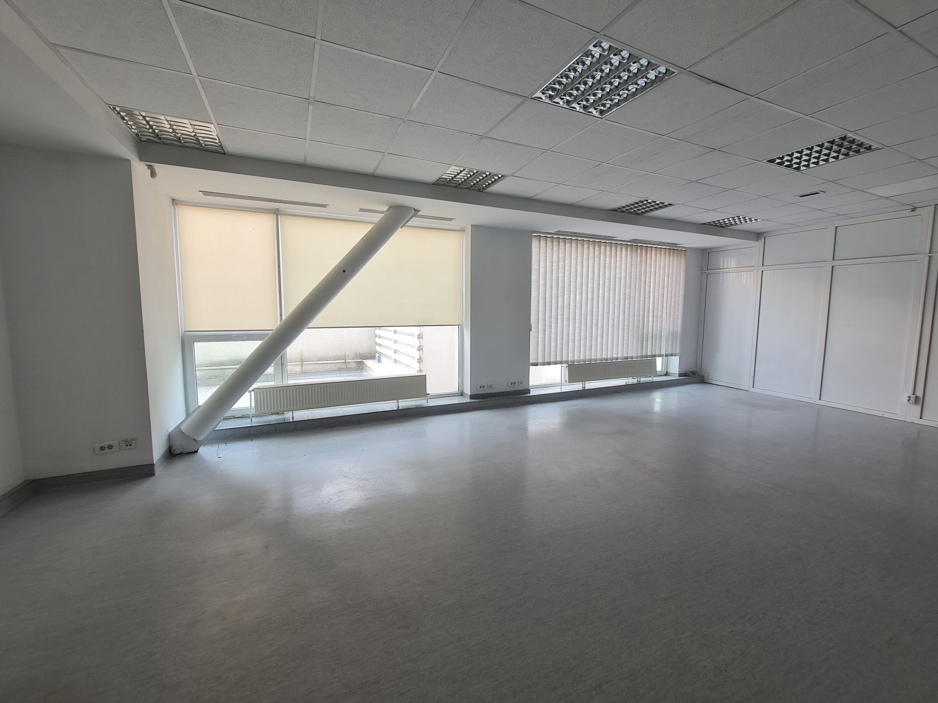 Spatiu comercial de inchiriat la Cube Center, cadru interior