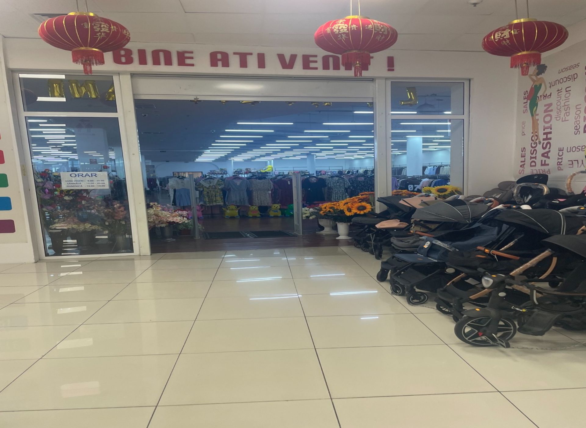Spatiu comercial de inchiriat in Eliana Mall - poza intrare.jpeg