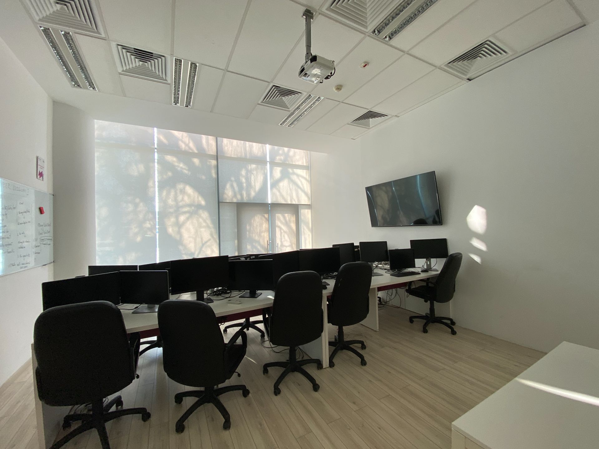 Green Gate - parter - 879m2 (4).JPG