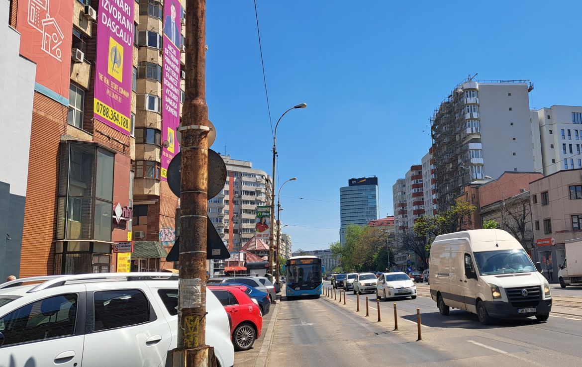 Spatiu comercial de inchiriat in sectorul 1, Bulevardul Ion Mihalache 60, vedere laterala stanga