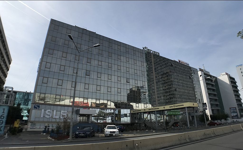 Spatiu comercial de inchiriat in IPA, zona metrou Aurel Vlaicu, vedere fatda
