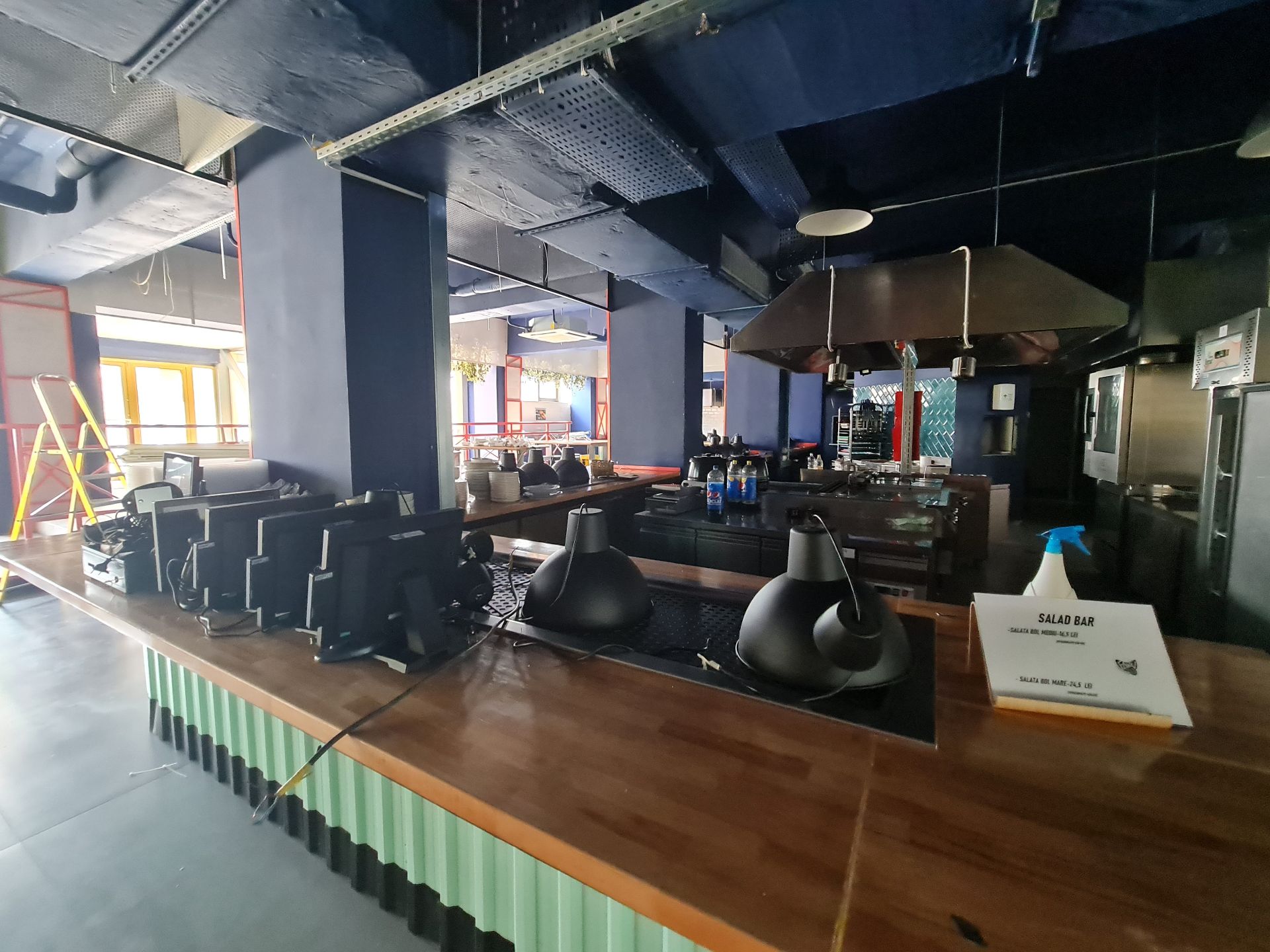 Spatiu comercial de inchiriat in IPA, zona metrou Aurel Vlaicu, cadru interior