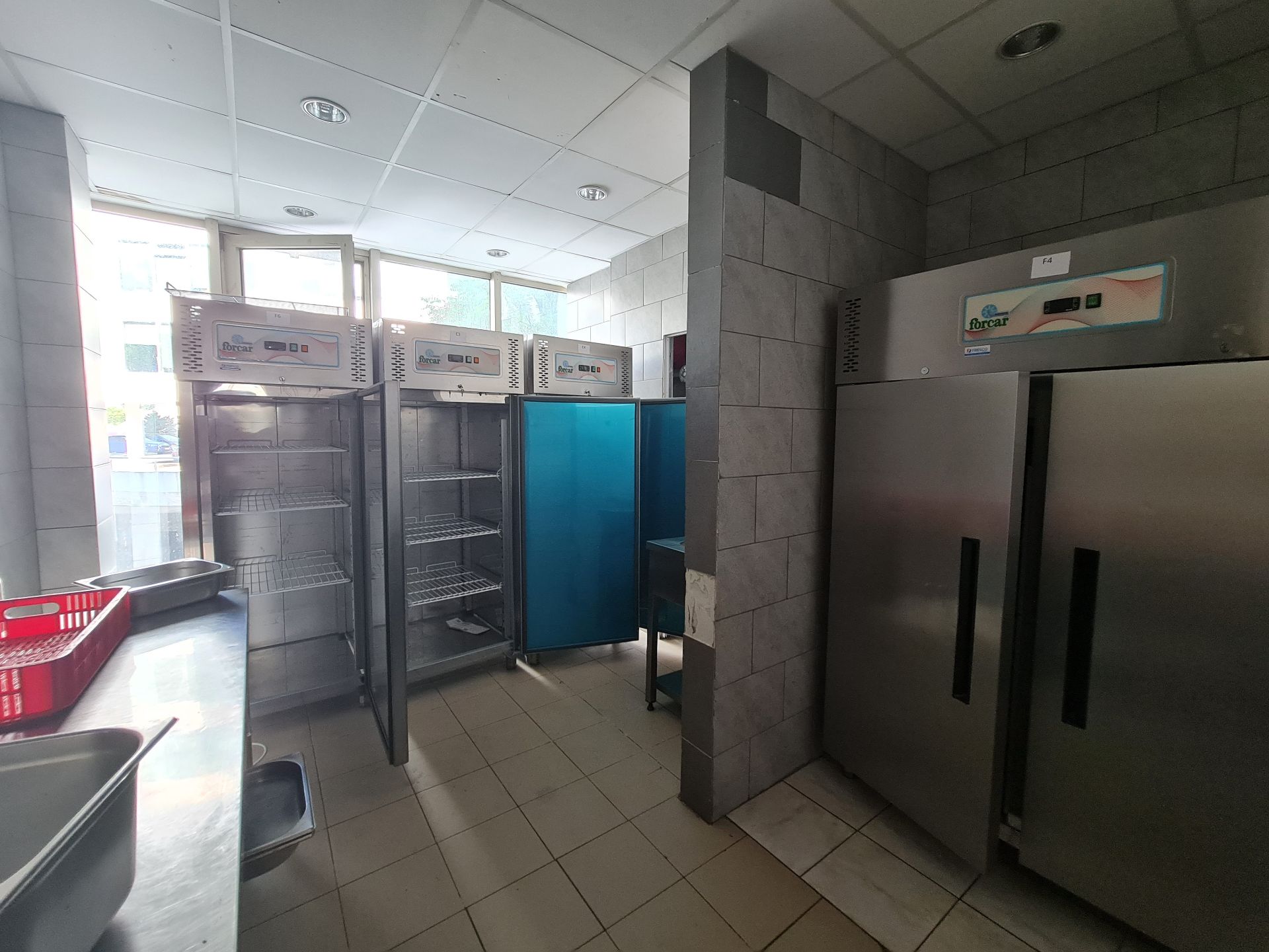 Spatiu comercial de inchiriat in IPA, zona metrou Aurel Vlaicu, poza spatiu interior