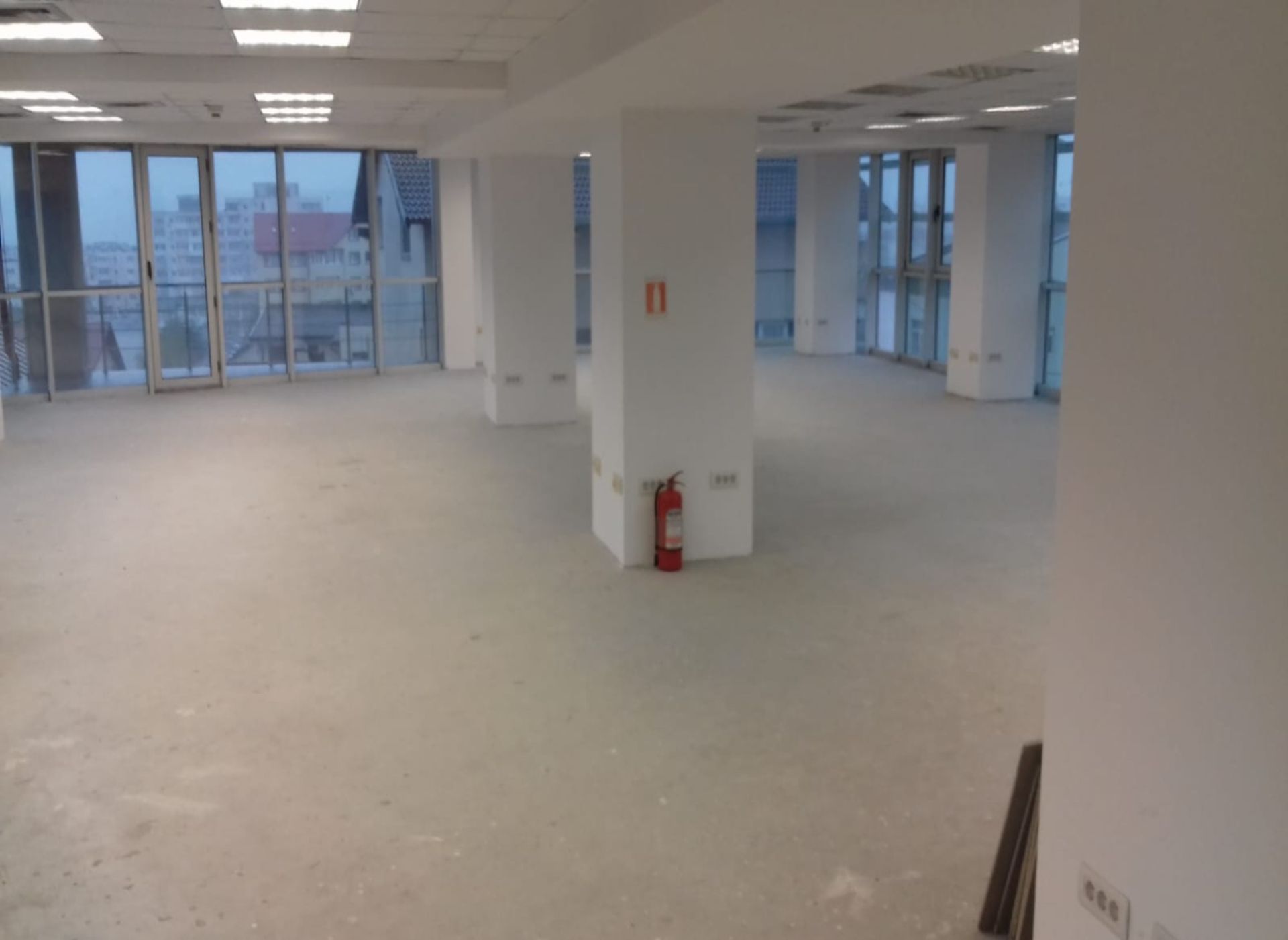 Spatiu comercial de inchiriat, Nicolae Dobrin 109 - poza interior 2.jpeg