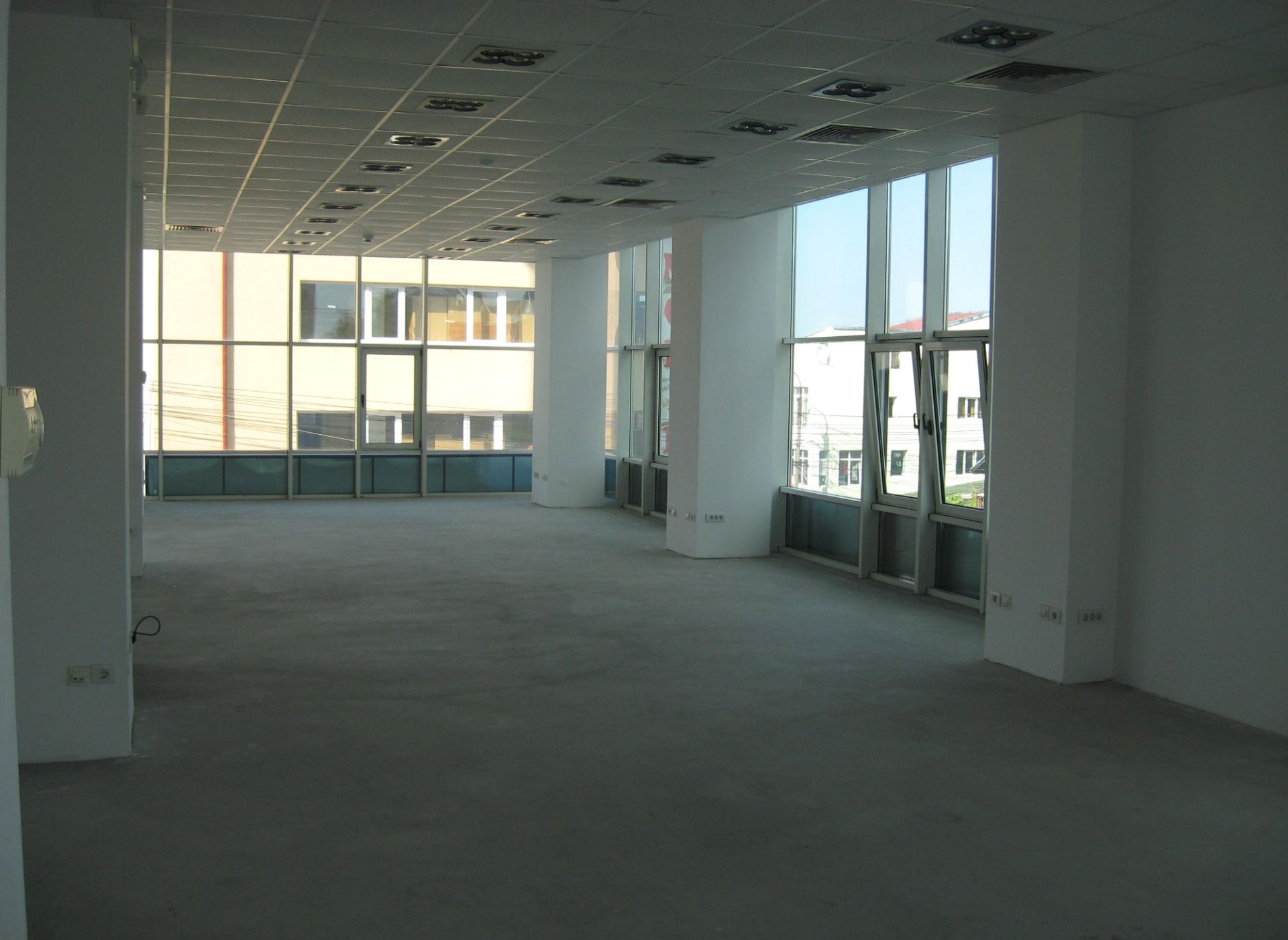 Spatiu comercial de inchiriat, Nicolae Dobrin 109 - poza interior 3.jpeg