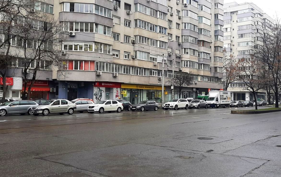 Spatiu comercial de inchiriat in sectorul 1, Soseaua Nicolae Titulescu 14, vedere generala din strada