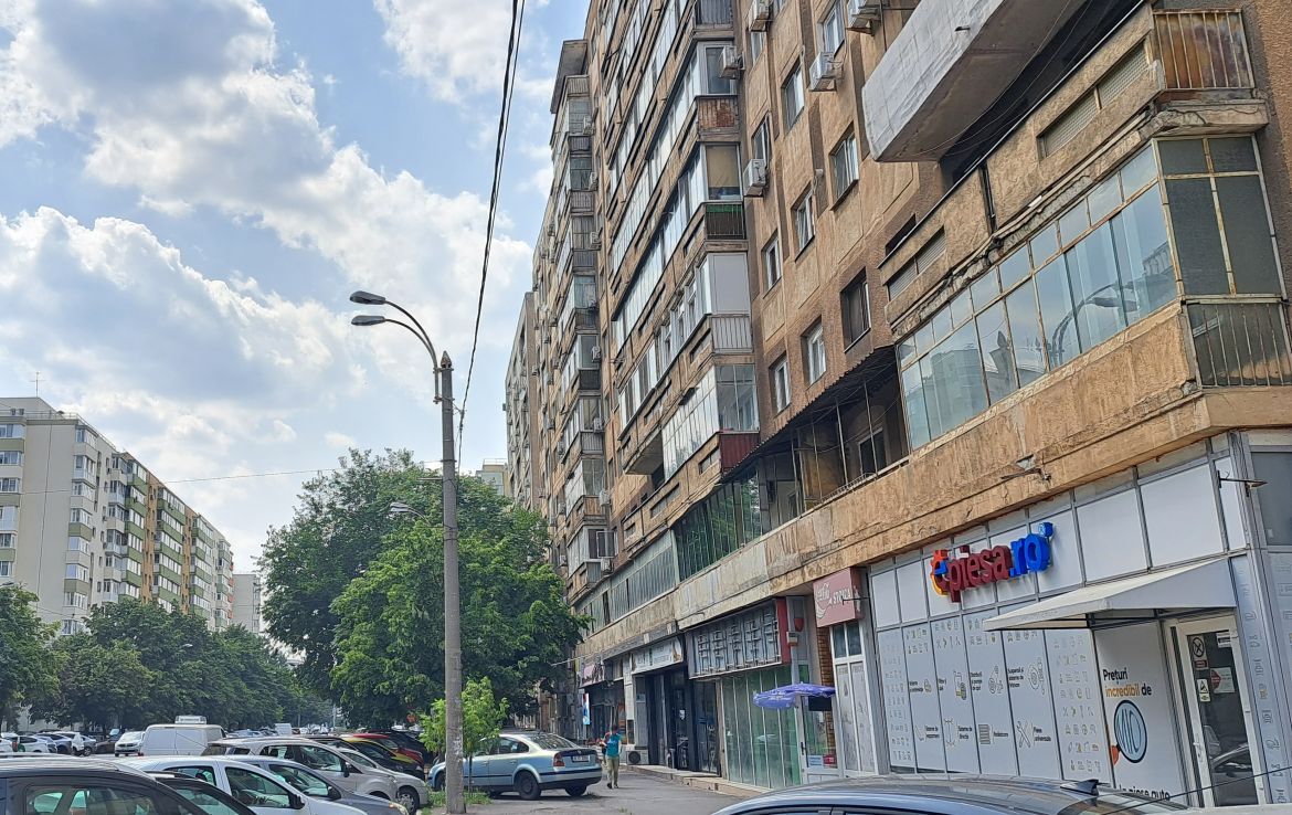 Spatiu comercial de inchiriat in sectorul 2, Soseaua Pantelimon 101, vedere laterala stanga