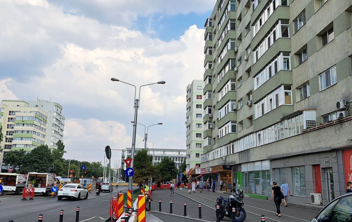 Spatiu comercial de inchiriat in sectorul 2, Soseaua Pantelimon 356, vedere laterala stanga