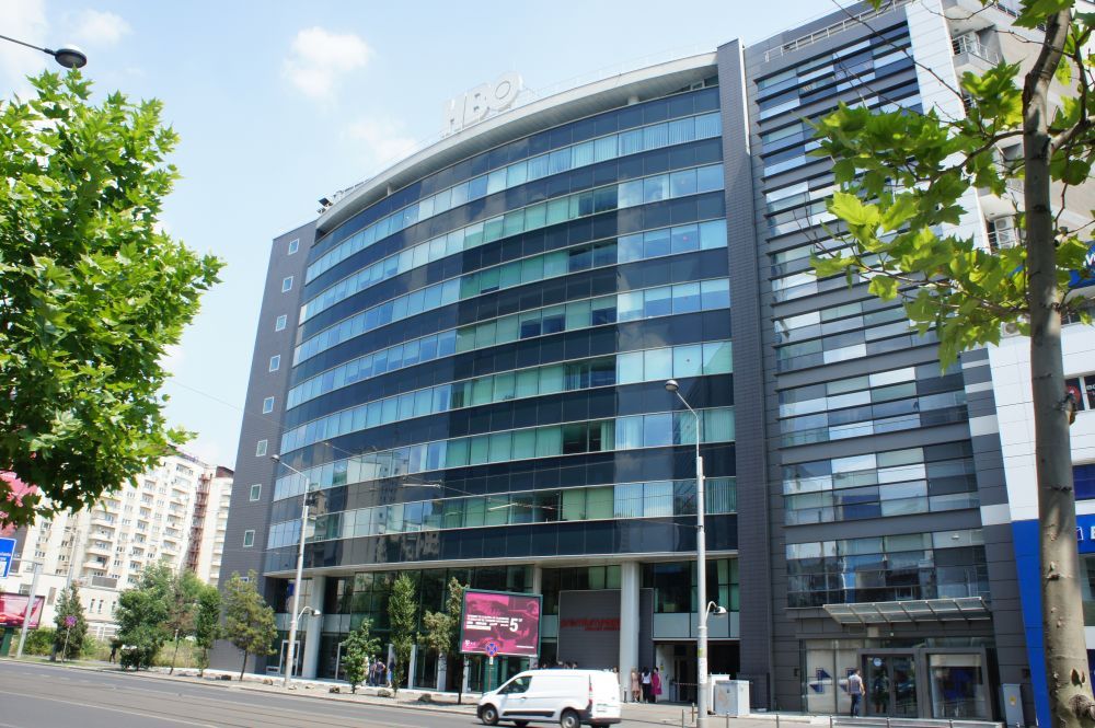 PREMIUM POINT spații comerciale centru Victoriei perspectivă fațadă