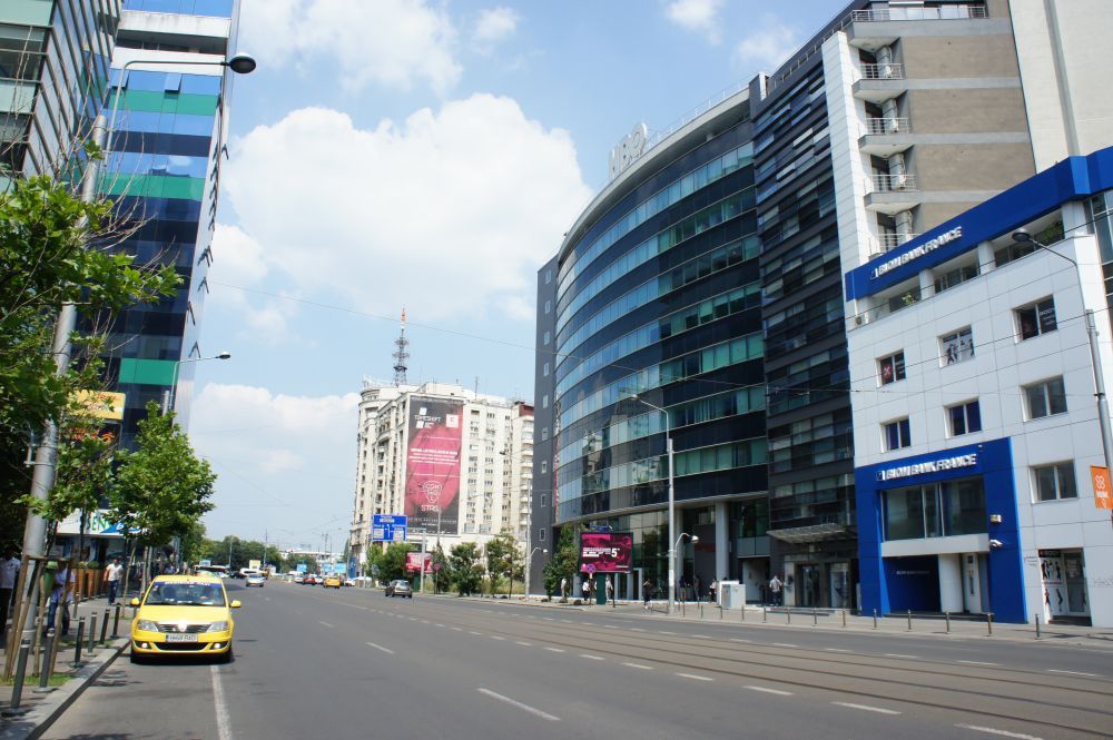 PREMIUM POINT închiriere spatii comerciale centru fotografie încadrare în zonă