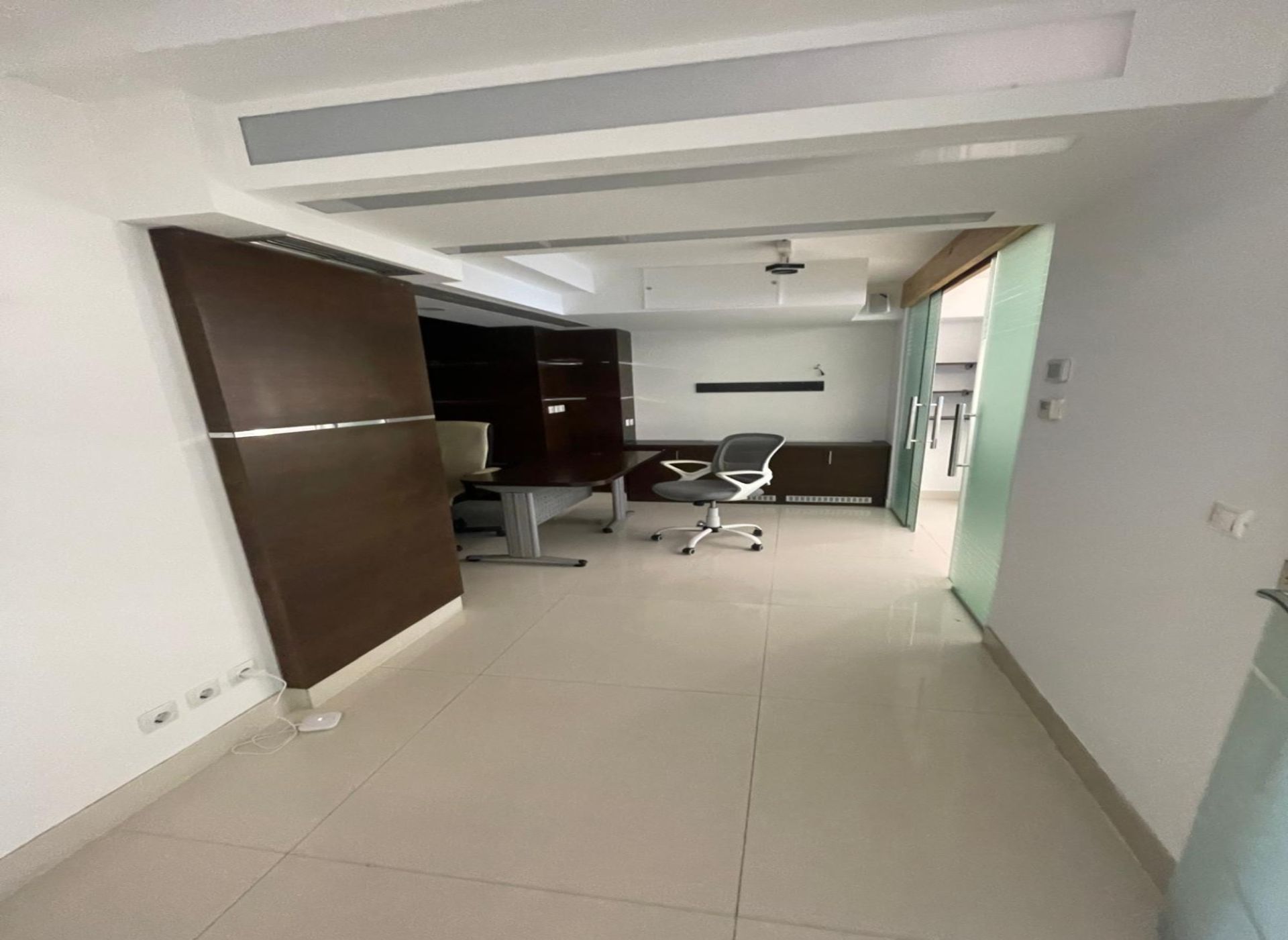 Spatiu comercial de inchiriat, Primaverii 29 - poza interior 2.jpeg