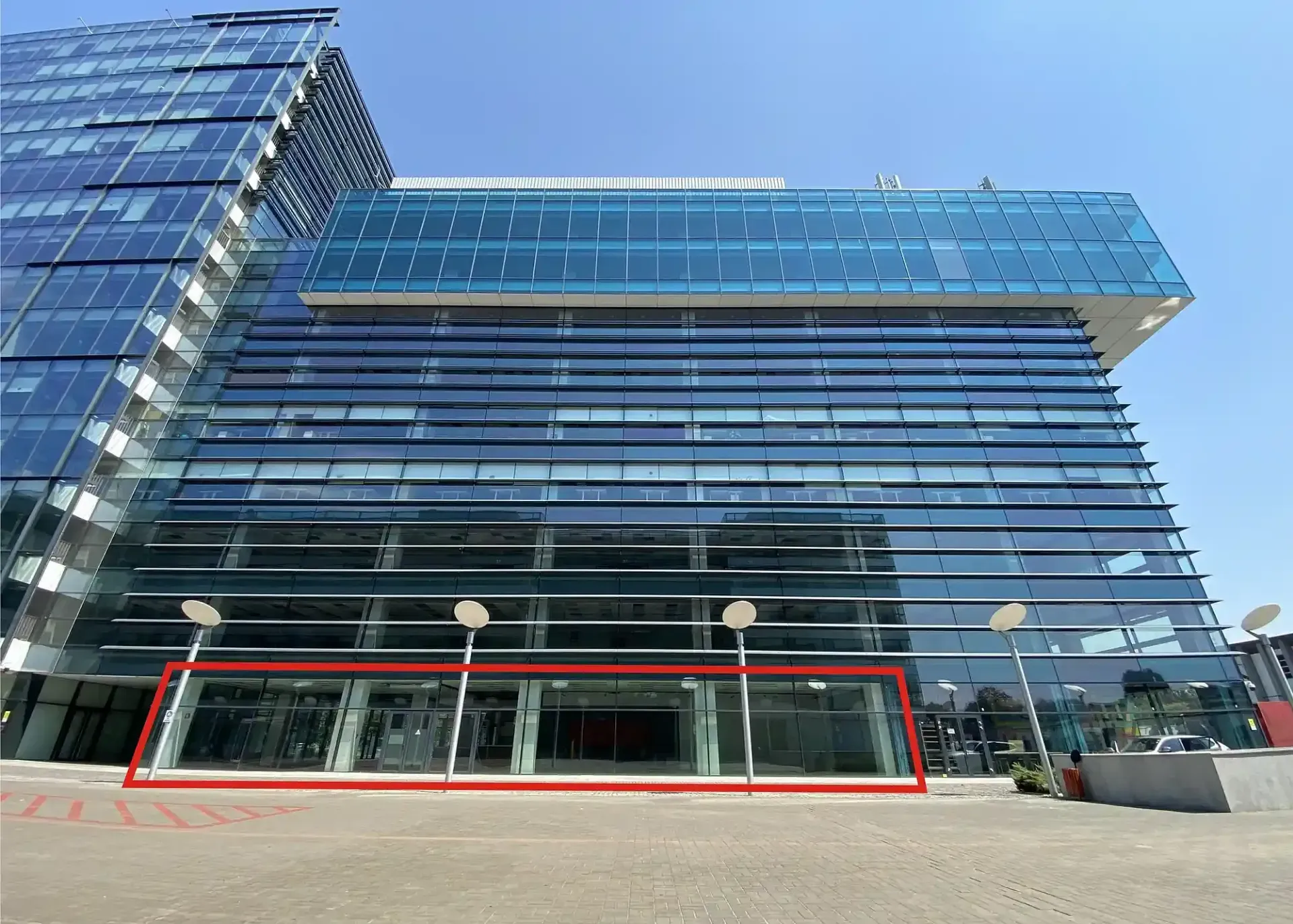 riverplace-parter-593m2-exterior-2000x1430-1-.webp
