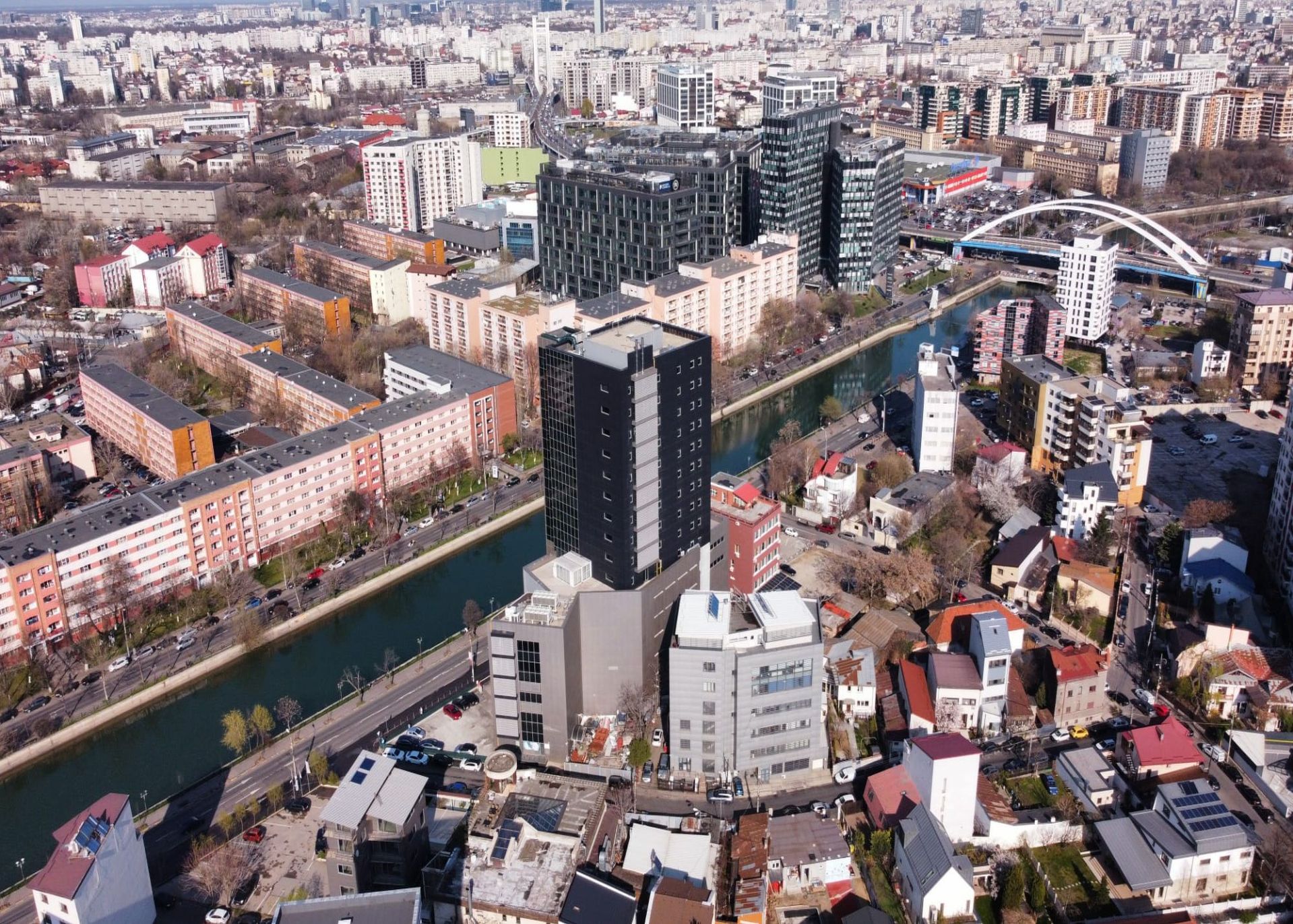 Riverside Tower spatii comerciale de inchiriat Bucuresti vest vedere de ansamblu