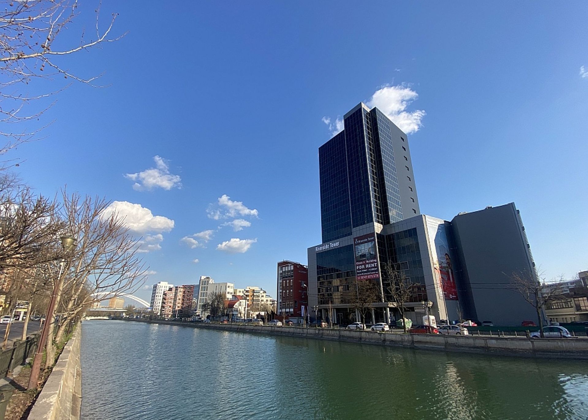 Riverside Tower inchiriere spatii comerciale Bucuresti vest imagine laterala