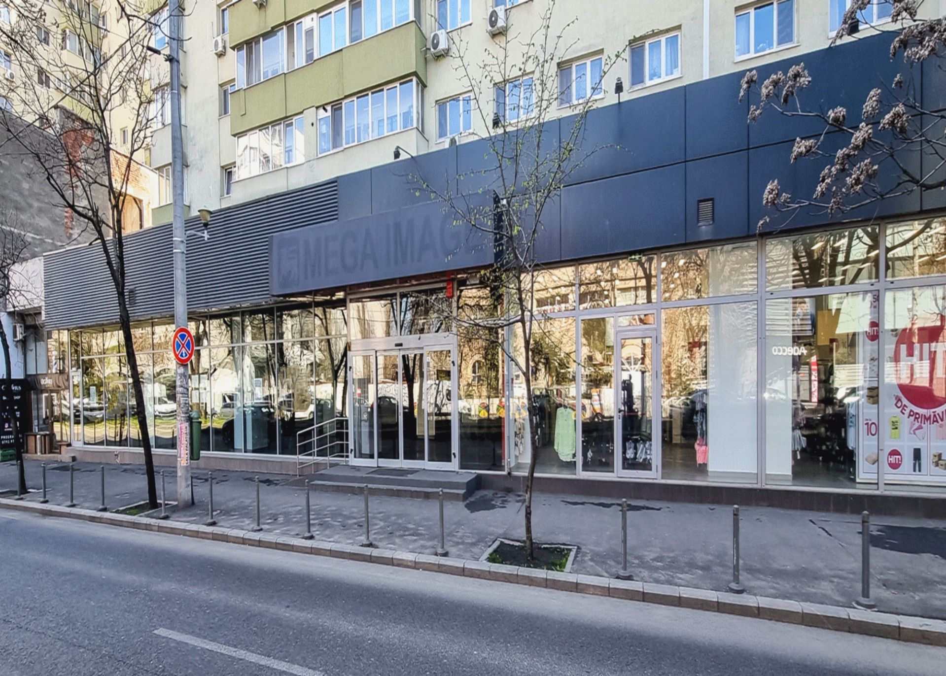 Spatiu comercial de inchiriat sector 1, poza fatada 2.jpeg