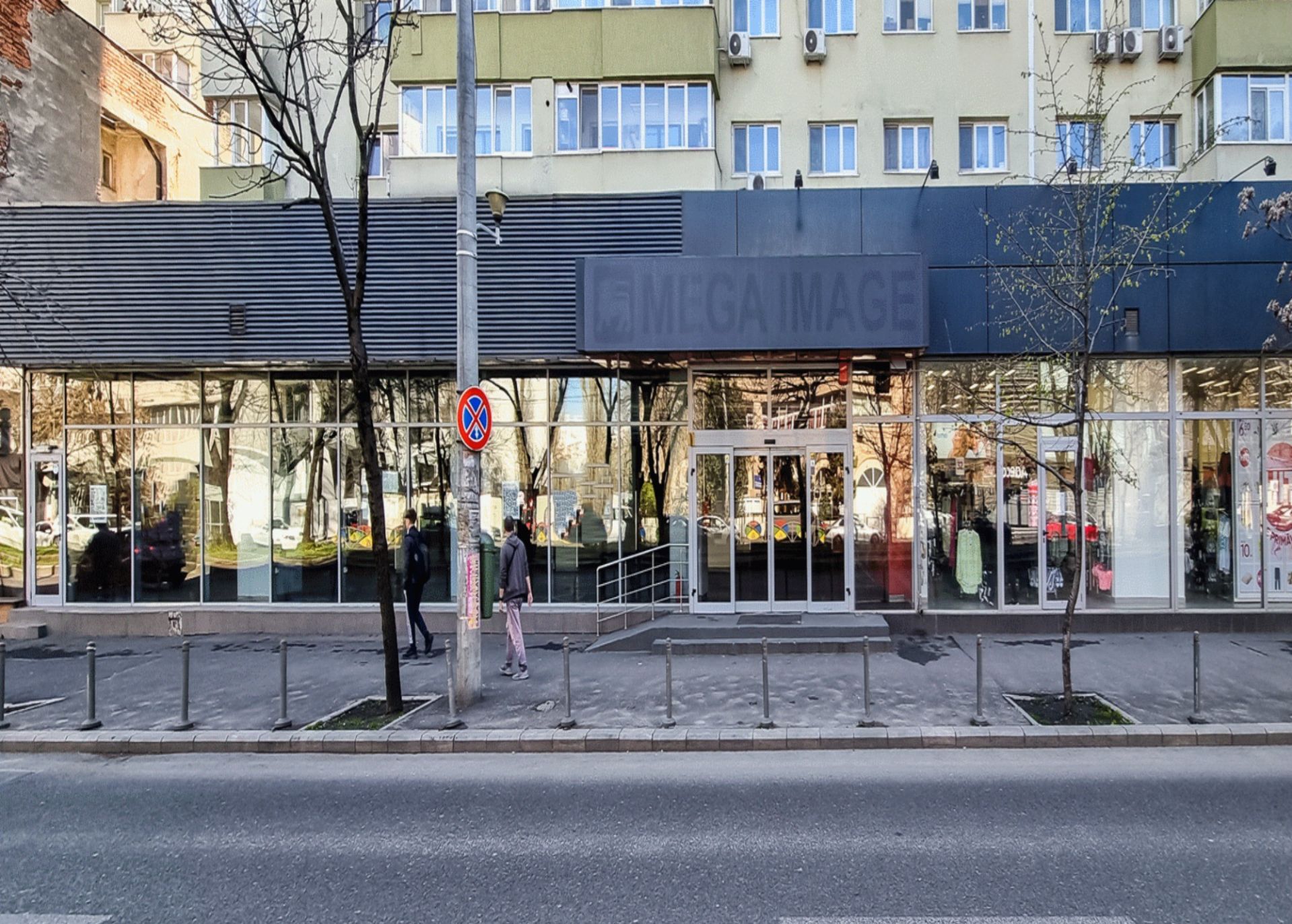Spatiu comercial de inchiriat sector 1, poza fatada.jpeg