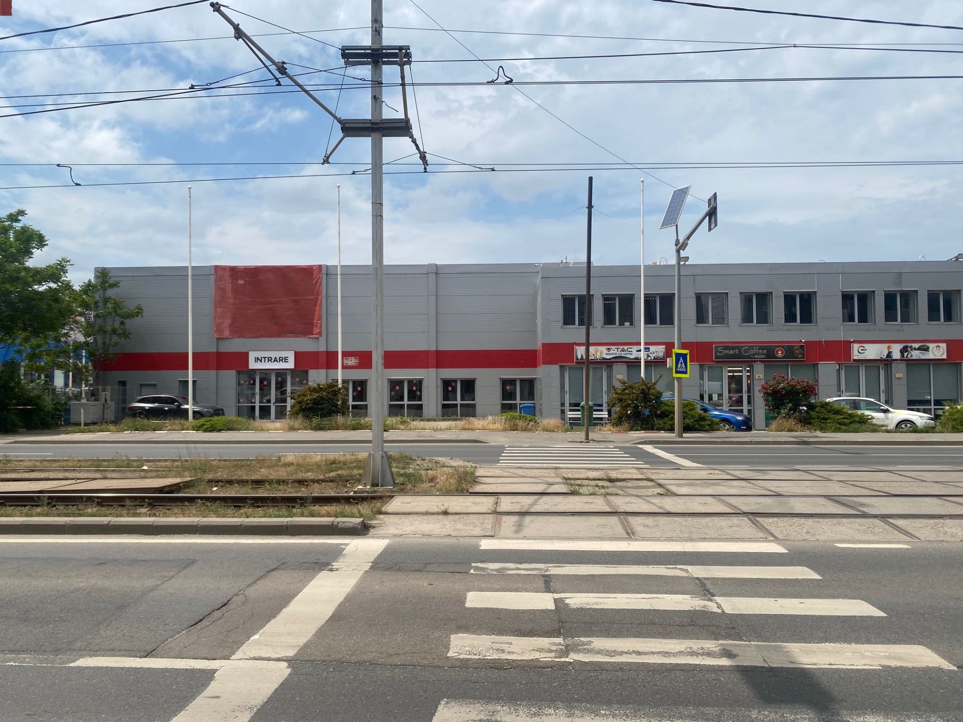 Spatiu comercial de inchiriat in zona Valea Cascadelor, acces metrou Pacii, vedere fatada