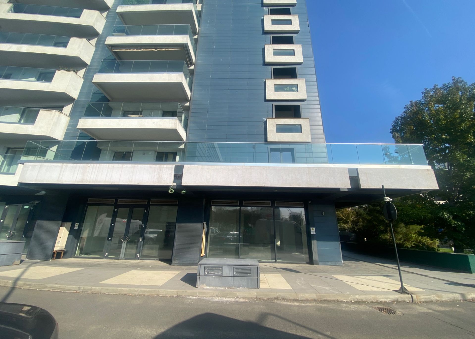 spatiu comercial de inchiriat, POZA 1-redimensionată-la-2000x1430.jpeg