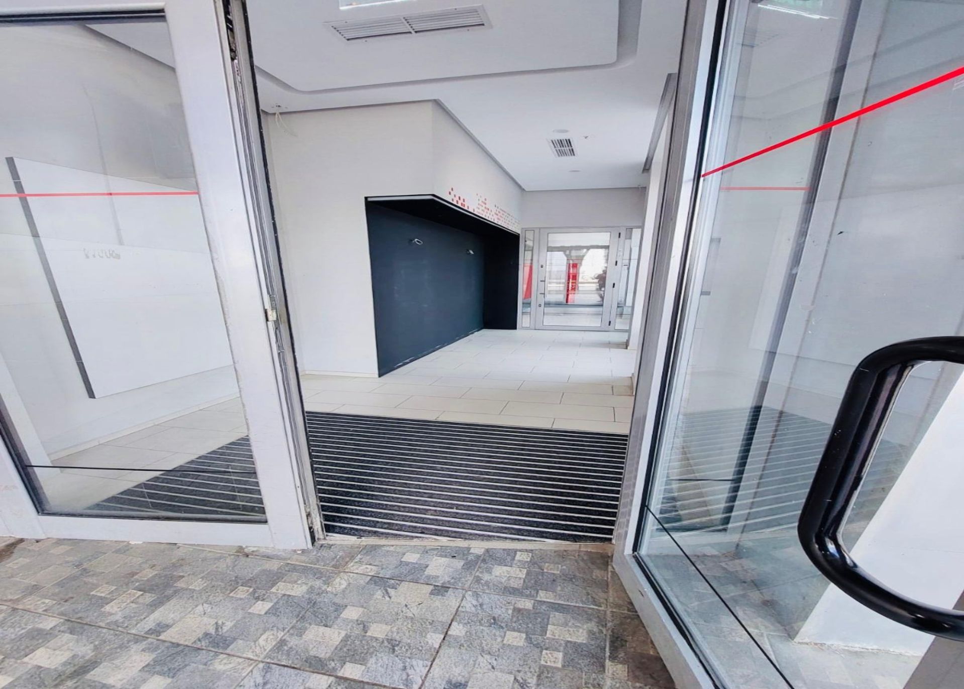 poza 2.1-redimensionată-la-2000x1430.jpeg